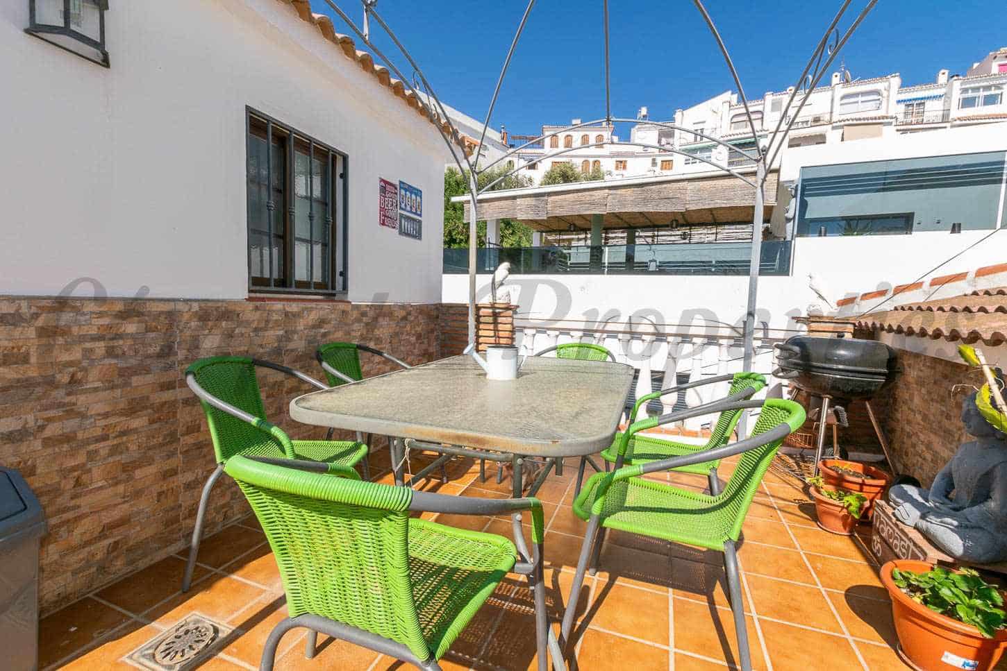 2 bedroom Townhouse for sale in Competa with garage - € 149,000 (Ref: 8997647)