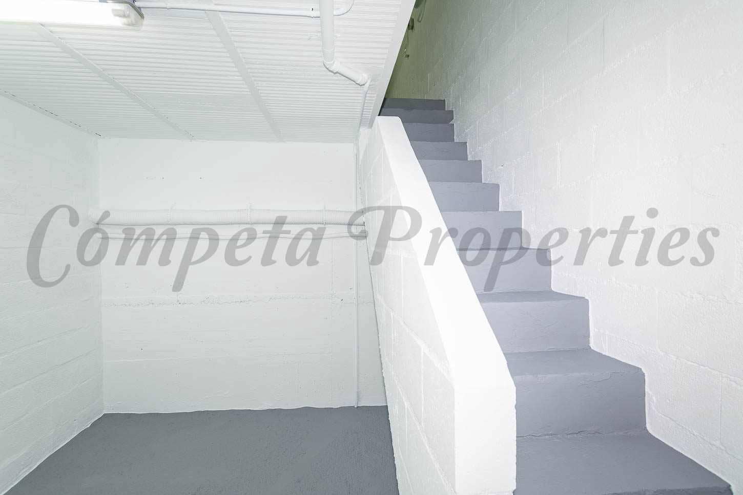 Garage til salg i Nerja - € 72.000 (Ref: 9004159)