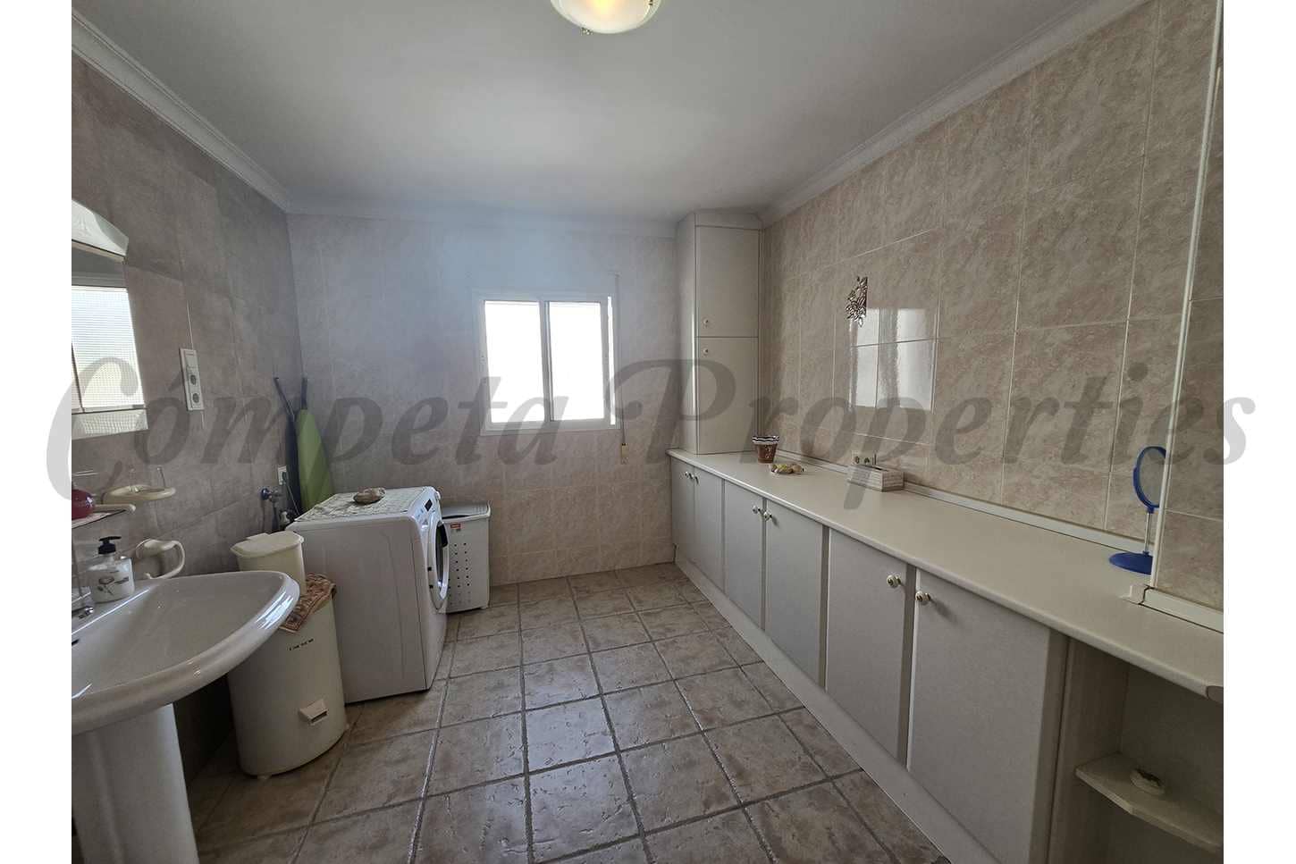 3 bedroom Apartment for sale in Torrox-Costa with pool - € 319,900 (Ref: 9022210)