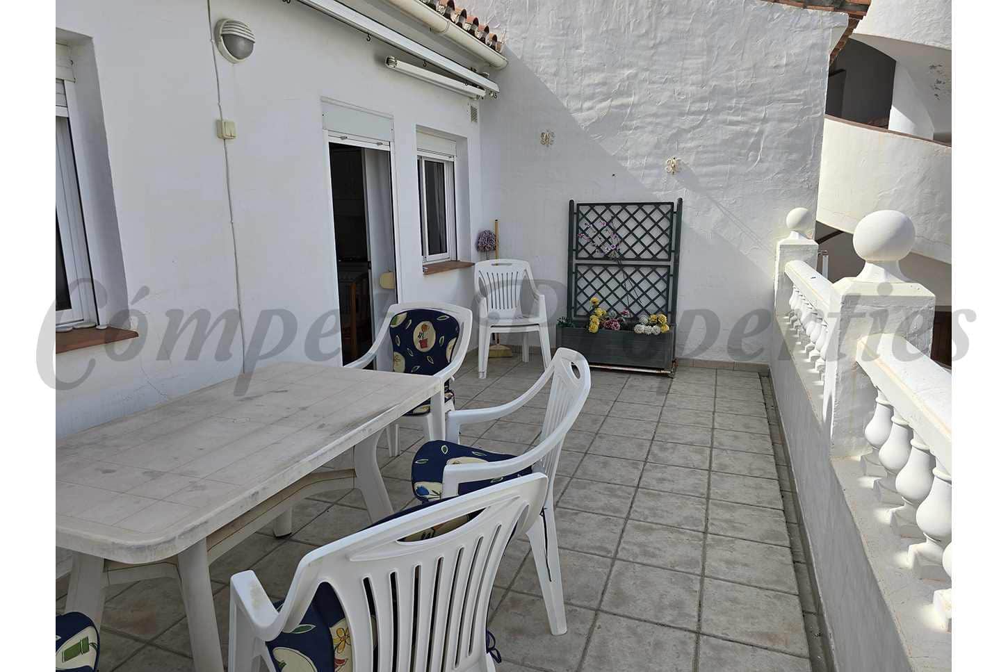 3 bedroom Apartment for sale in Torrox-Costa with pool - € 319,900 (Ref: 9022210)