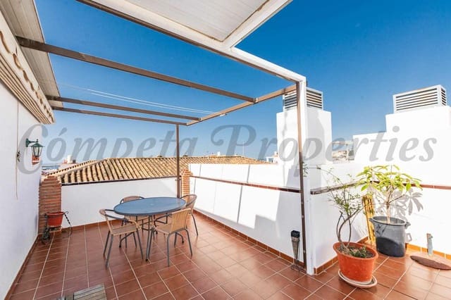 Appartement de 2 chambres à louer à Centro, Nerja - 900 € (Ref: 9024831)