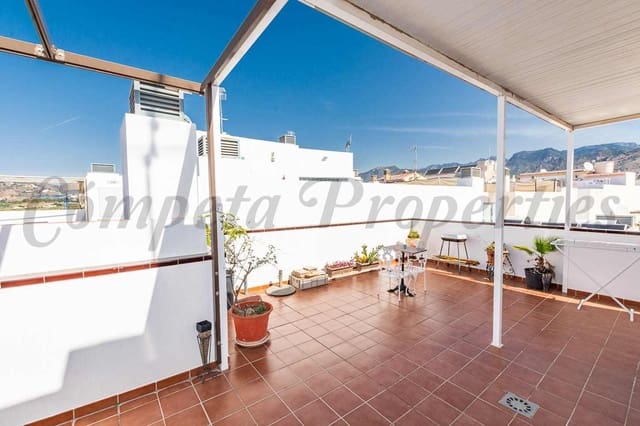 Appartement de 2 chambres à louer à Centro, Nerja - 900 € (Ref: 9024831)