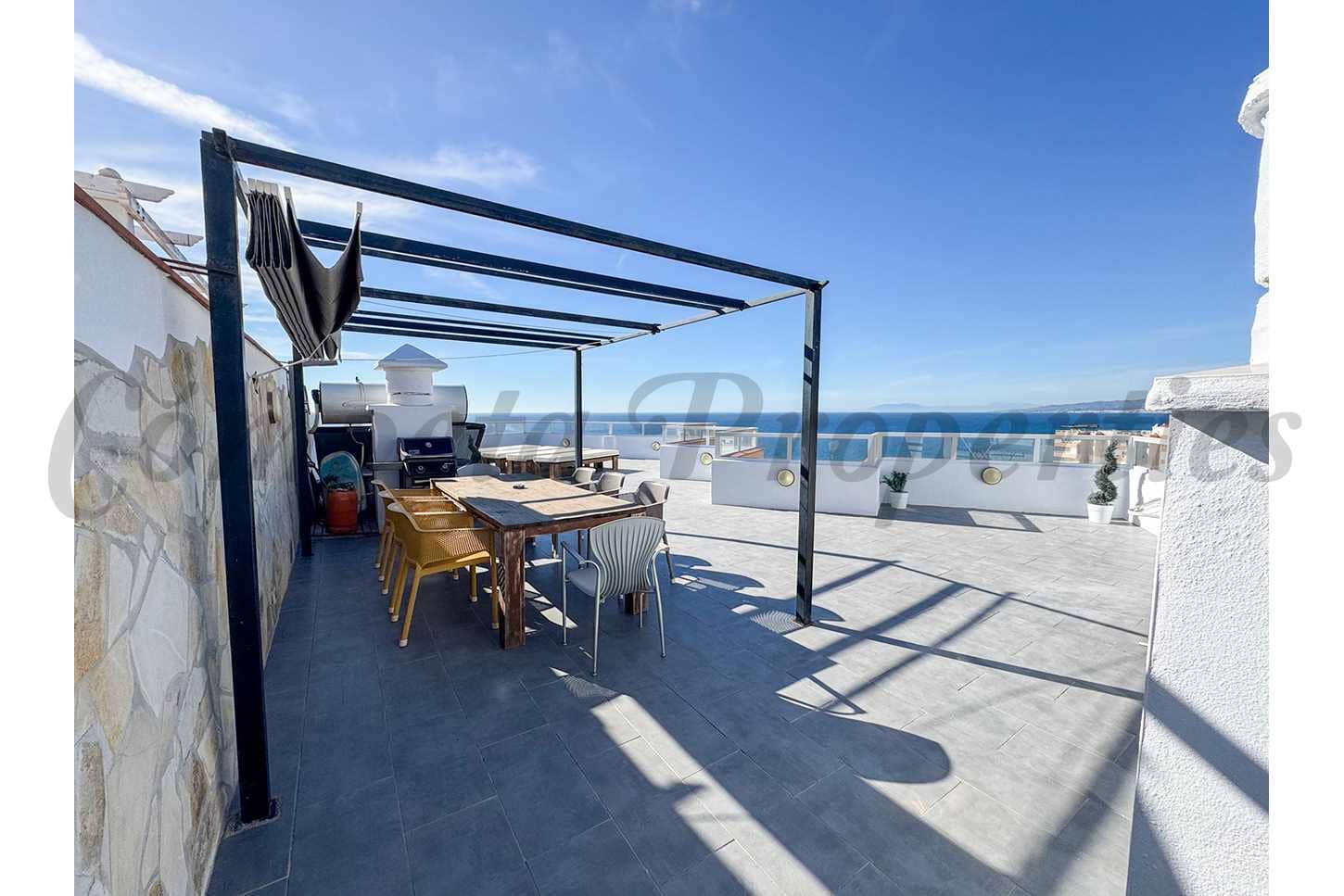 3 soveværelse Lejlighed til salg i Torrox-Costa med swimmingpool - € 699.000 (Ref: 9027742)