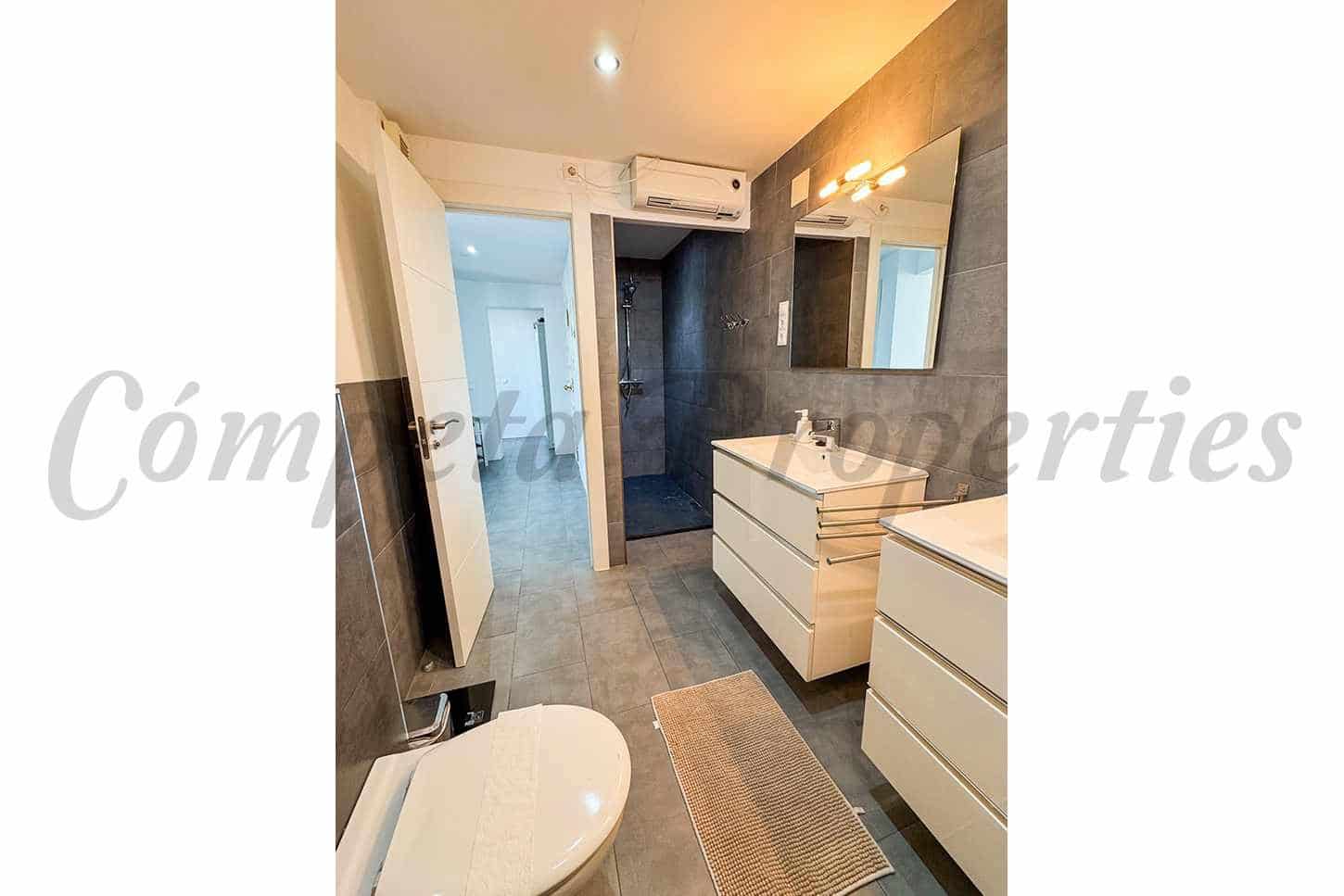 3 soveværelse Lejlighed til salg i Torrox-Costa med swimmingpool - € 699.000 (Ref: 9027742)