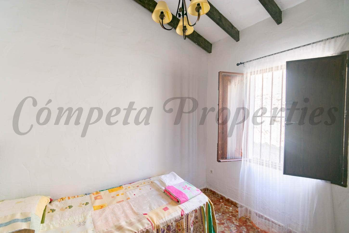 3 chambre Finca/Maison de Campagne à vendre à Sedella avec piscine - 225 000 € (Ref: 9030715)