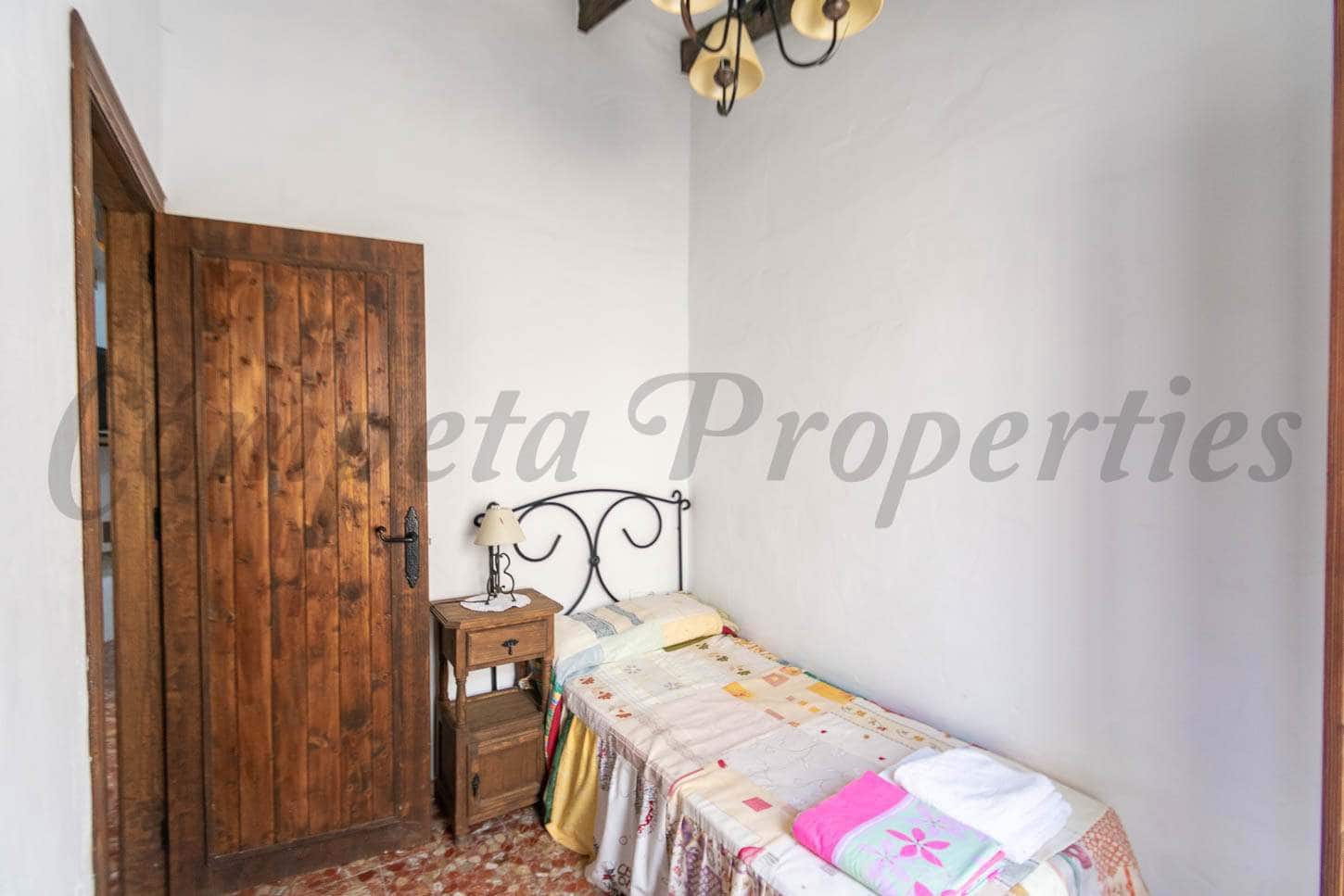 3 chambre Finca/Maison de Campagne à vendre à Sedella avec piscine - 225 000 € (Ref: 9030715)