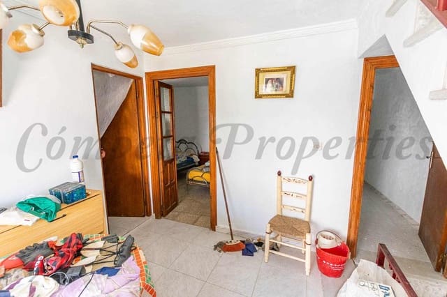 3 bedroom Townhouse for sale in Cómpeta - € 190,000 (Ref: 9032201)
