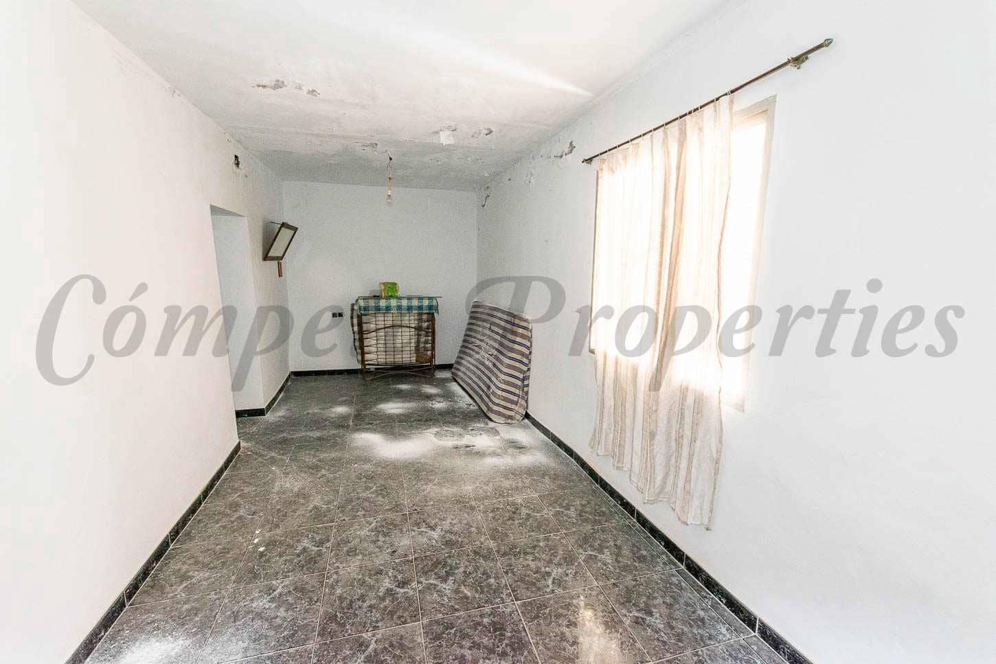 3 bedroom Townhouse for sale in Competa - € 190,000 (Ref: 9032201)