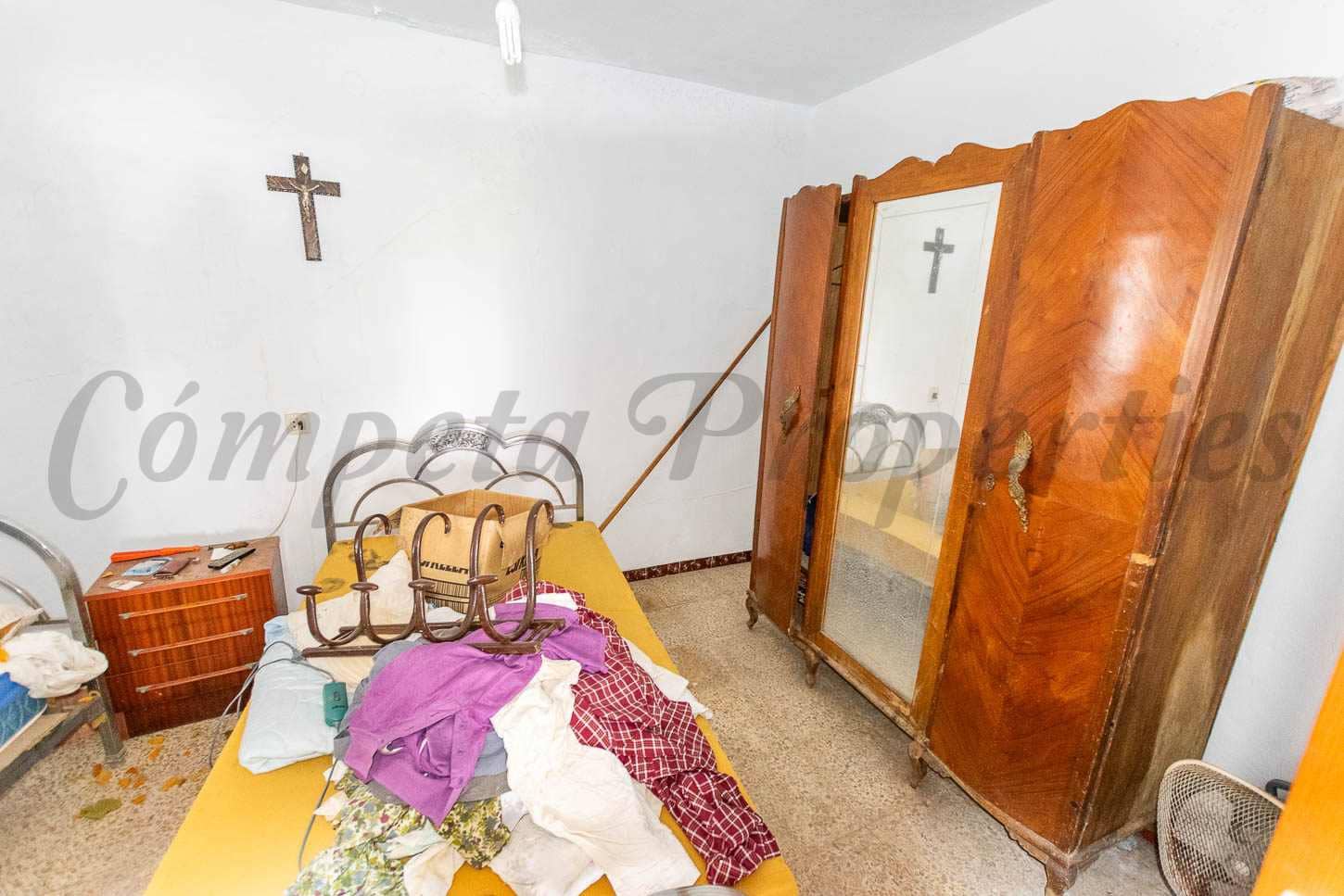 3 bedroom Townhouse for sale in Competa - € 190,000 (Ref: 9032201)