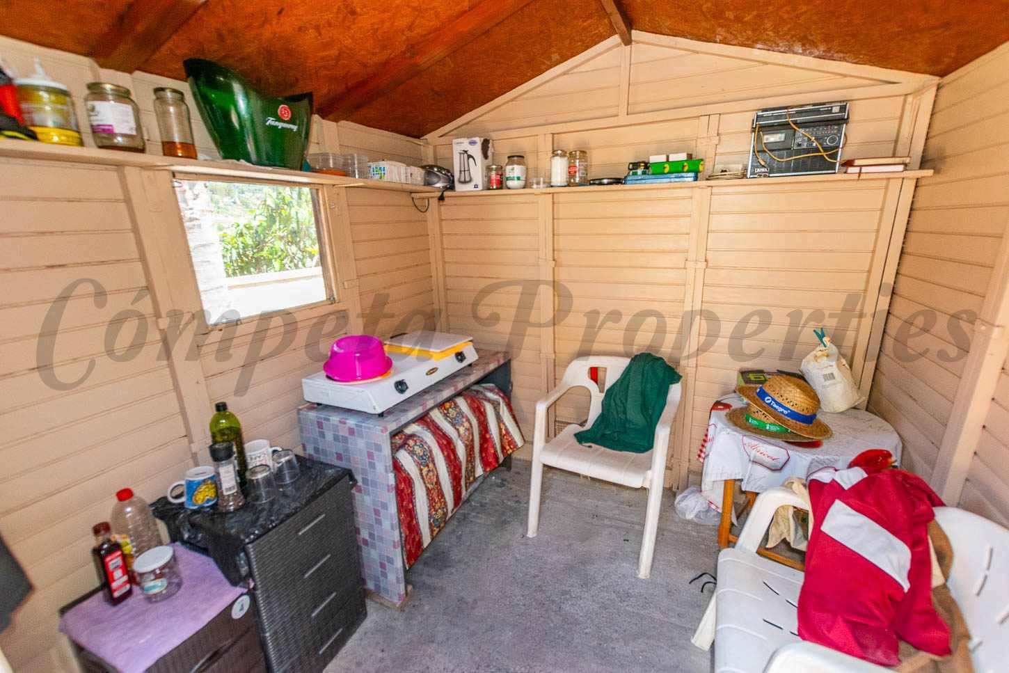 Finca/Landhuis te koop in Competa met zwembad - € 130.000 (Ref: 9033267)