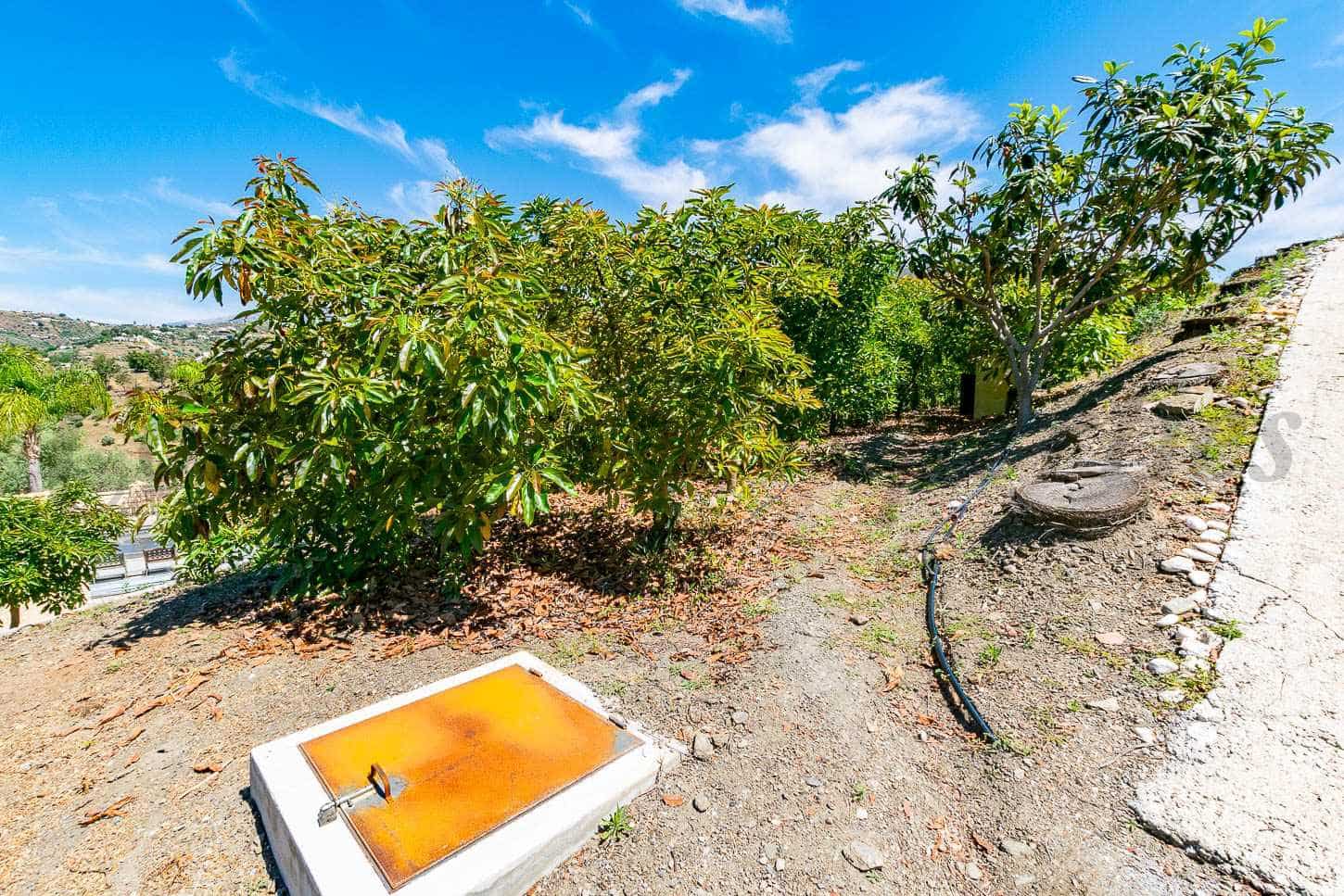 Finca/Landhuis te koop in Competa met zwembad - € 130.000 (Ref: 9033267)