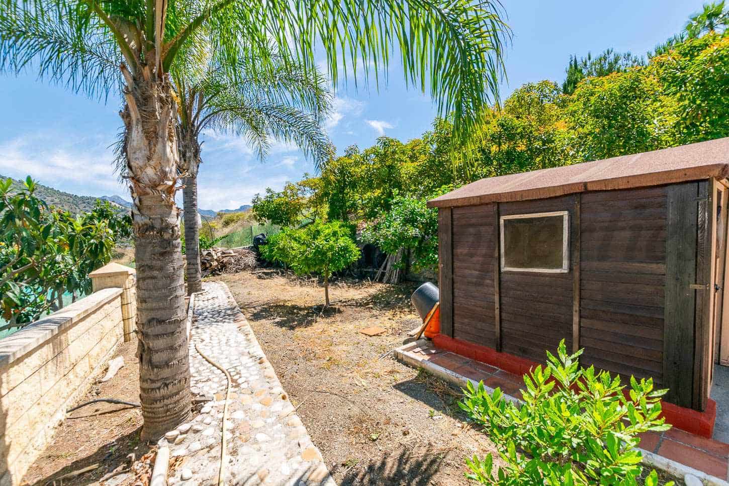 Finca/Landhuis te koop in Competa met zwembad - € 130.000 (Ref: 9033267)