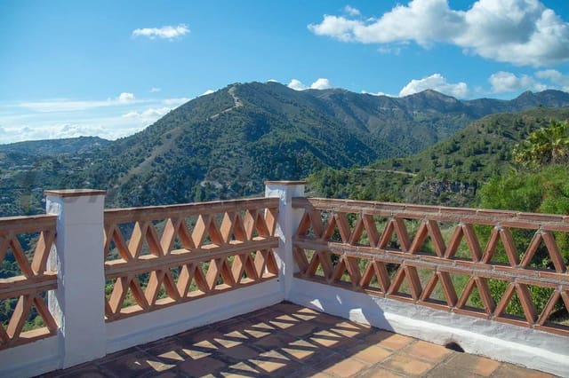 Finca/Casa Rural de 2 habitaciones en Torrox en venta con piscina - 339.000 € (Ref: 9046258)