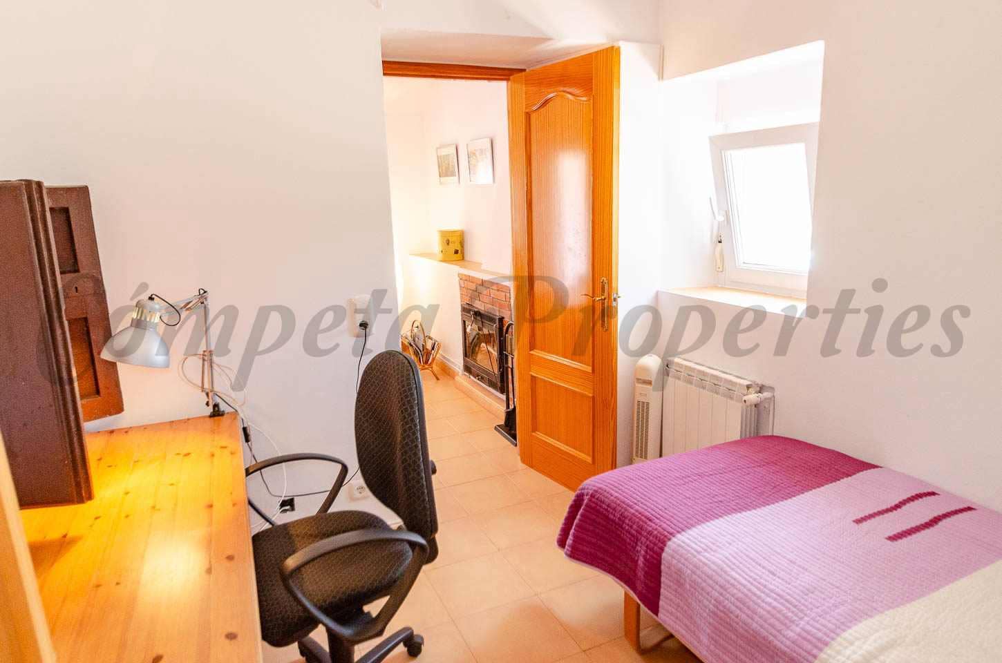 5 sypialnia Willa na sprzedaż w Competa z basenem - 395 000 € (Ref: 9056952)