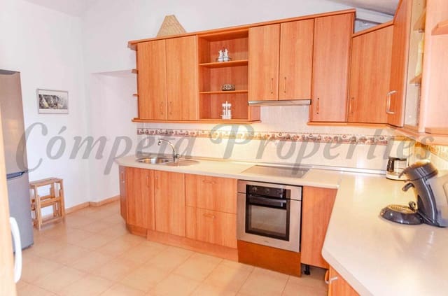 5 sypialnia Willa na sprzedaż w Cómpeta z basenem - 395 000 € (Ref: 9056952)