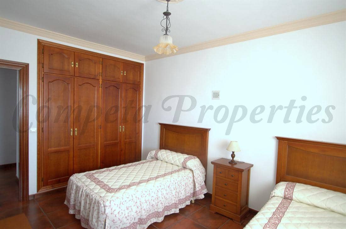 5 slaapkamer Villa te koop in Sedella met garage - € 420.000 (Ref: 9058361)