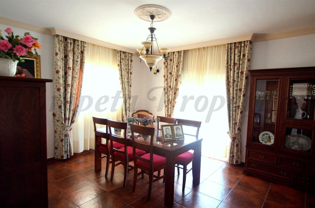 5 slaapkamer Villa te koop in Sedella met garage - € 420.000 (Ref: 9058361)