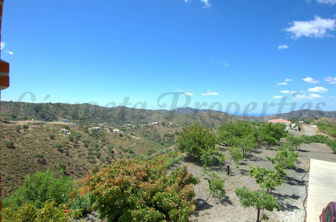 5 slaapkamer Villa te koop in Sedella met garage - € 420.000 (Ref: 9058361)