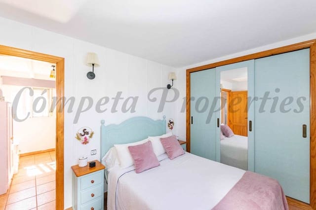 4 soverom Villa til salgs i Arenas med svømmebasseng - € 398 000 (Ref: 9072881)