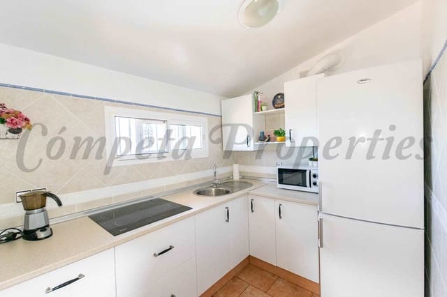 4 soverom Villa til salgs i Arenas med svømmebasseng - € 398 000 (Ref: 9072881)