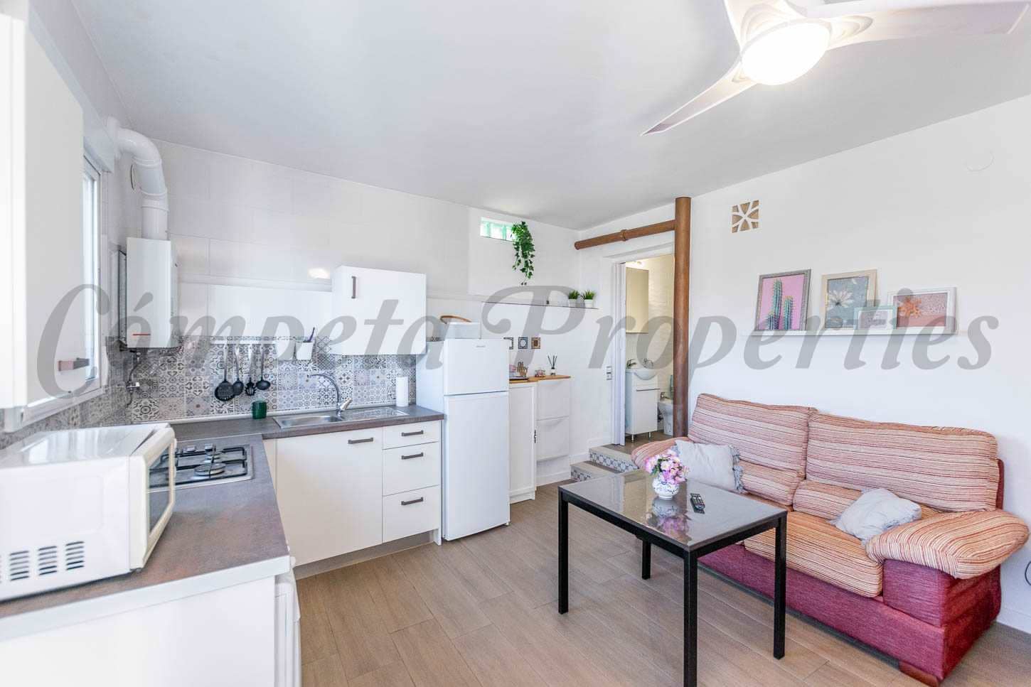 4 soveværelse Villa til salg i Arenas med swimmingpool - € 398.000 (Ref: 9072881)