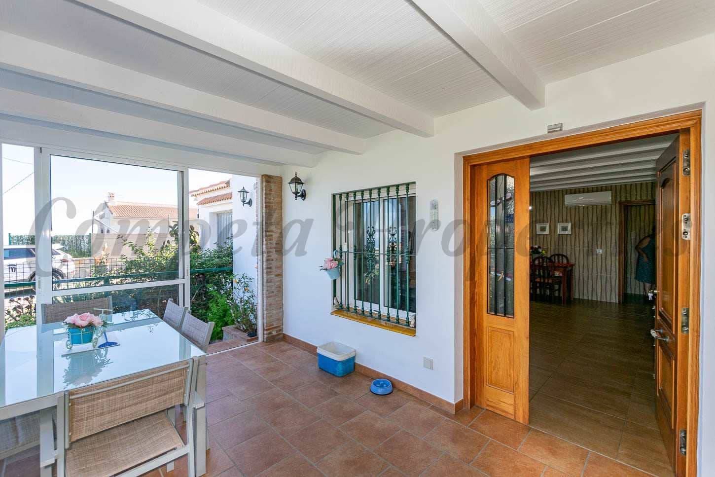 4 soveværelse Villa til salg i Arenas med swimmingpool - € 398.000 (Ref: 9072881)