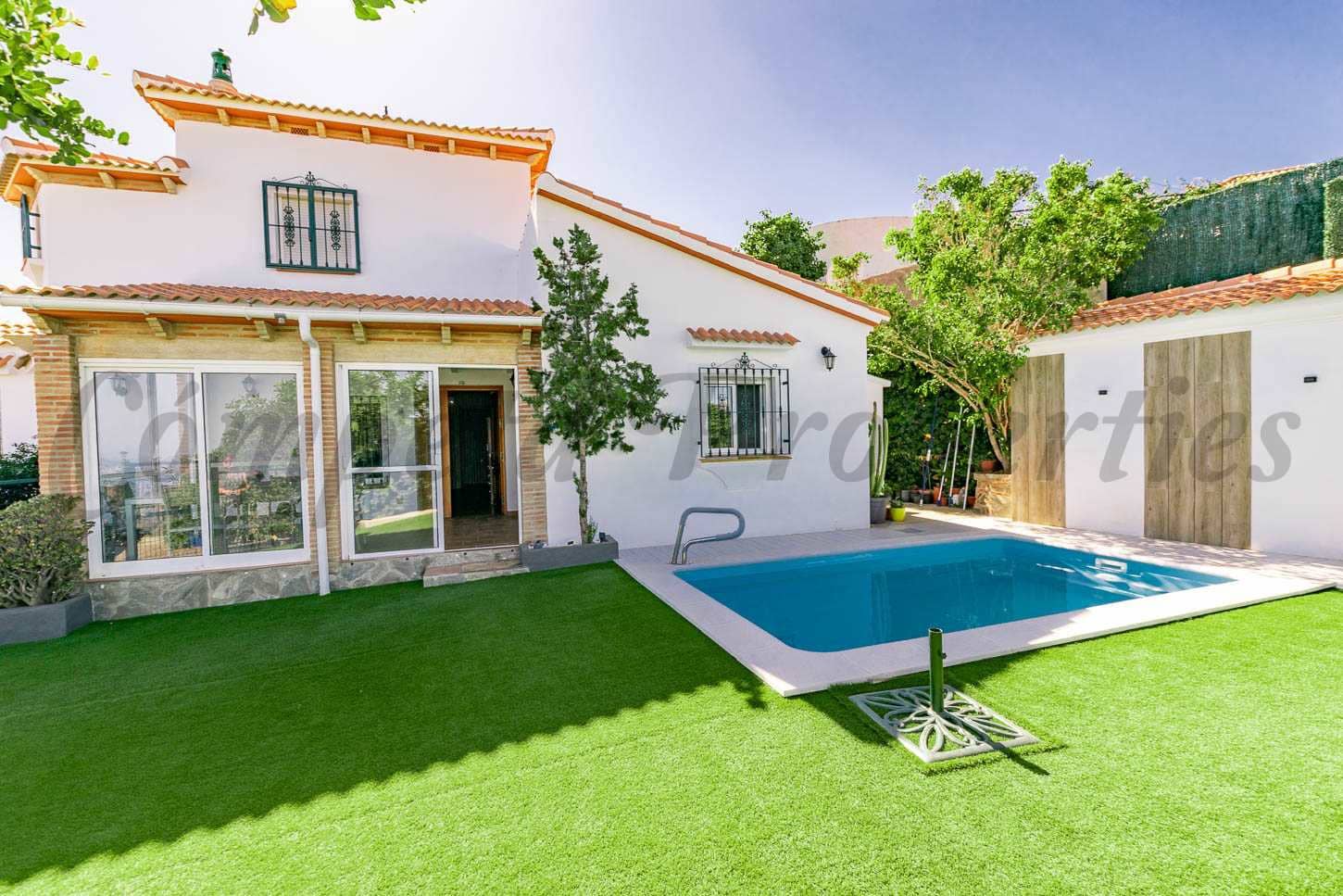 4 soveværelse Villa til salg i Arenas med swimmingpool - € 398.000 (Ref: 9072881)