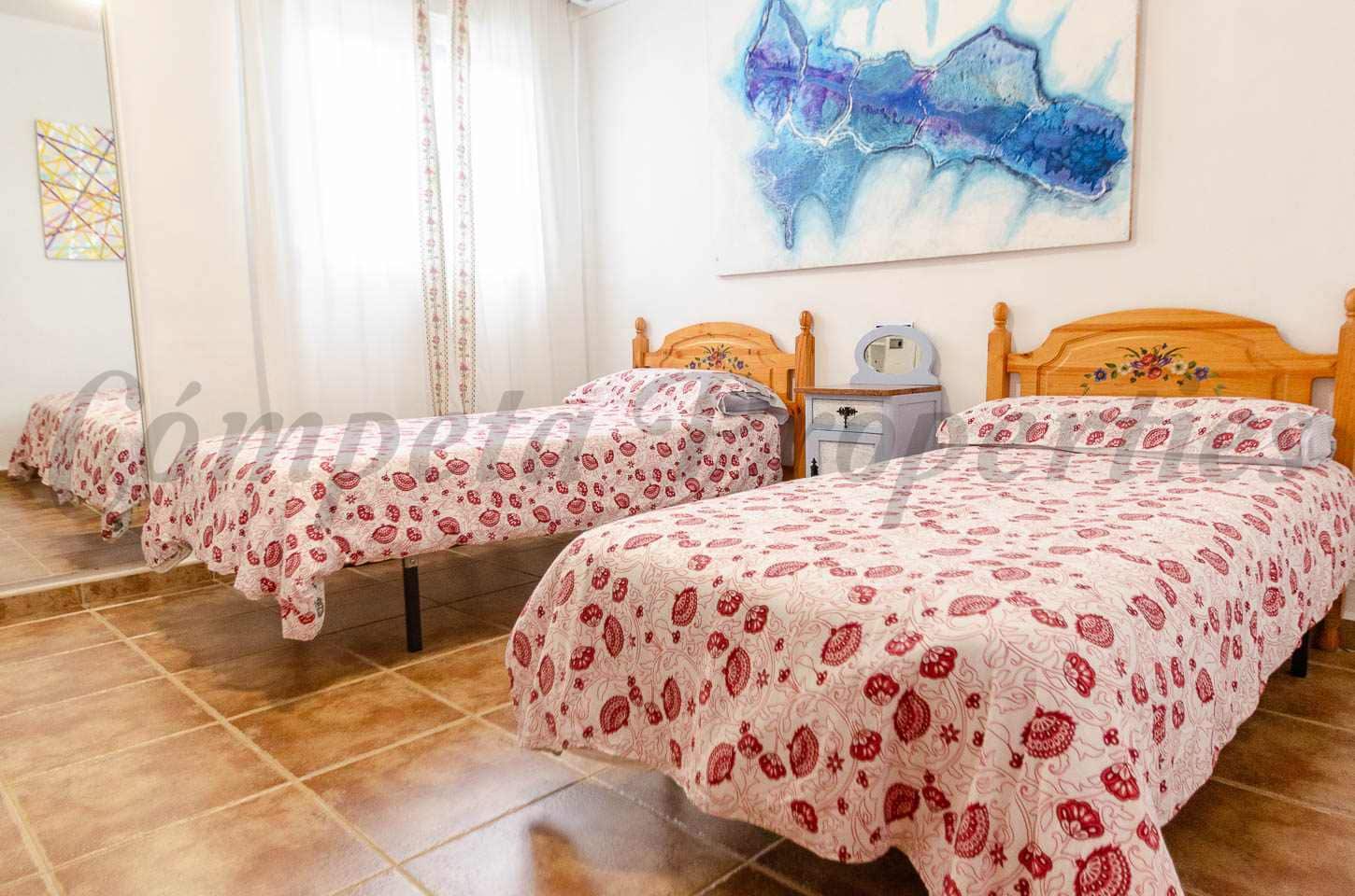 2 makuuhuone Maalaistalo myytävänä paikassa Torrox mukana uima-altaan 
autotalli - 360 000 € (Ref: 9074389)