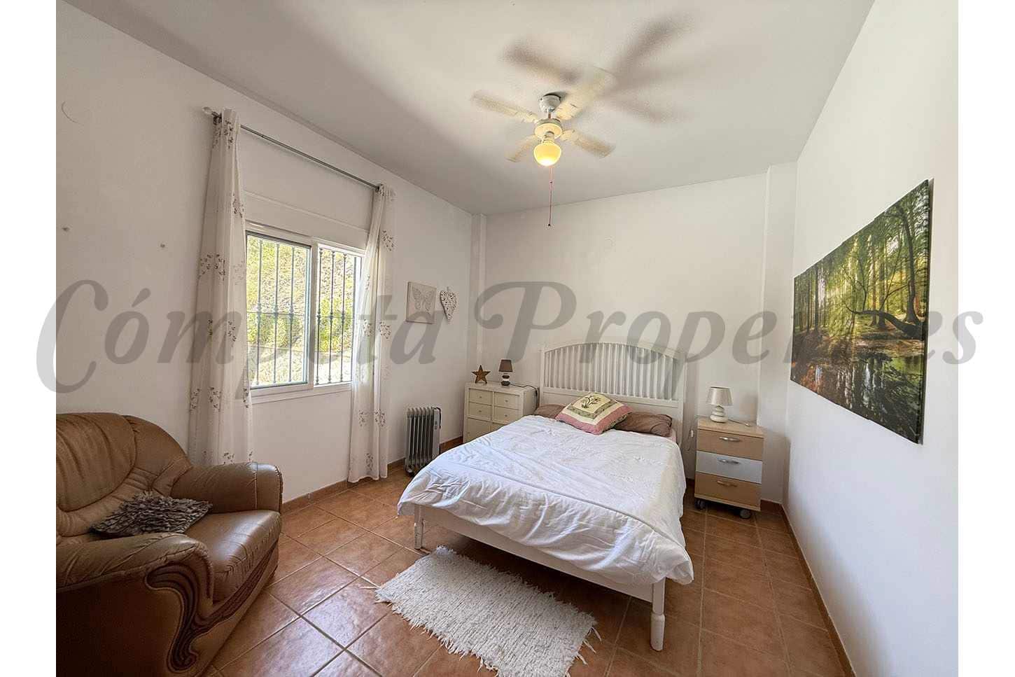 4 bedroom Villa for sale in Competa - € 329,900 (Ref: 9079677)