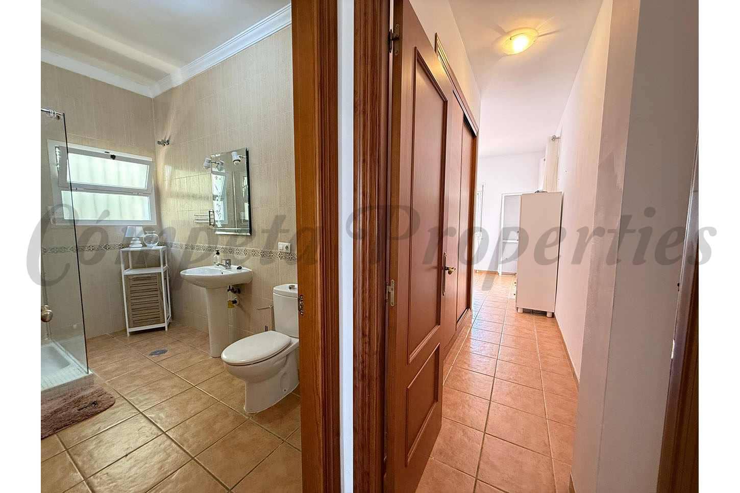 4 bedroom Villa for sale in Competa - € 329,900 (Ref: 9079677)