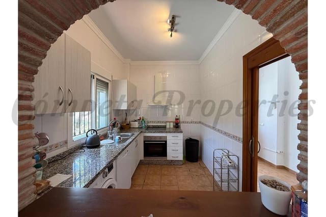 4 slaapkamer Villa te koop in Cómpeta - € 329.900 (Ref: 9079677)