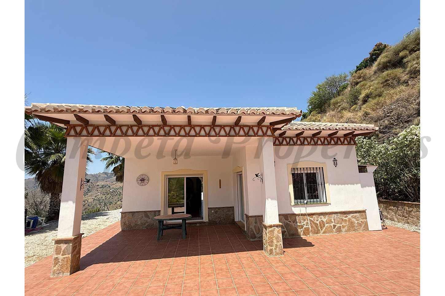 4 bedroom Villa for sale in Competa - € 329,900 (Ref: 9079677)