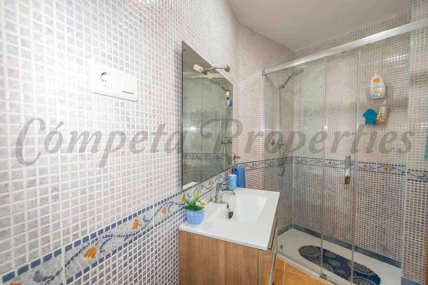 3 slaapkamer Appartement te huur in Torrox-Costa met zwembad - € 700 (Ref: 9086143)