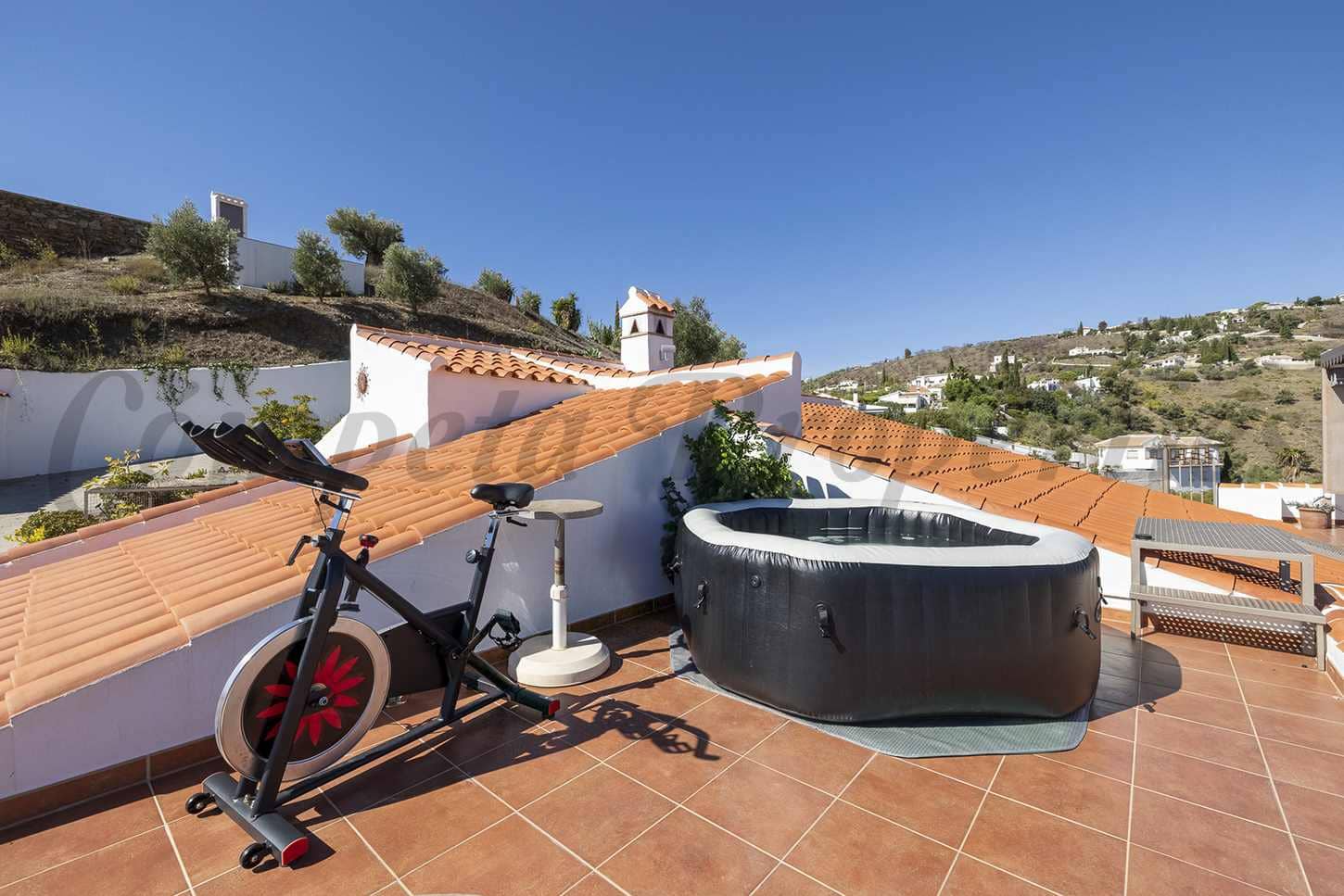 4 Zimmer Villa zu verkaufen in Competa mit Pool - 995.000 € (Ref: 9095565)