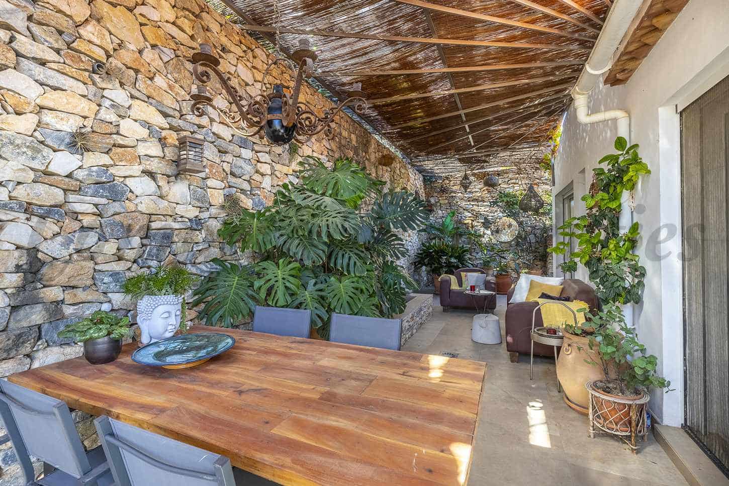 4 Zimmer Villa zu verkaufen in Competa mit Pool - 995.000 € (Ref: 9095565)