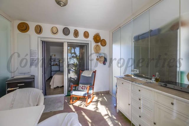 Chalet de 4 habitaciones en Cómpeta en venta con piscina - 995.000 € (Ref: 9095565)