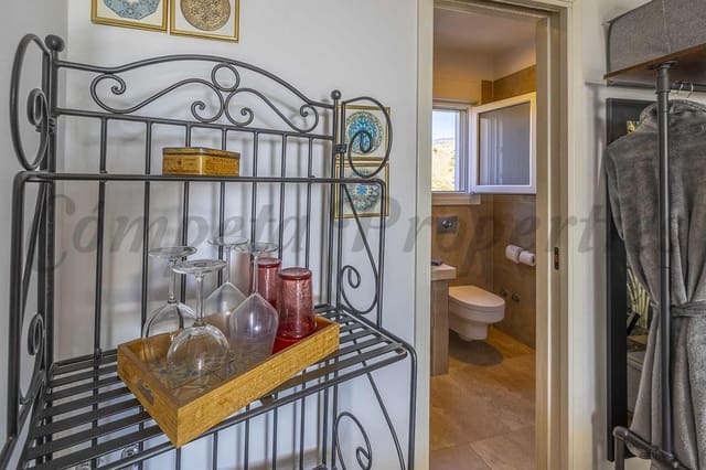 Chalet de 4 habitaciones en Cómpeta en venta con piscina - 995.000 € (Ref: 9095565)