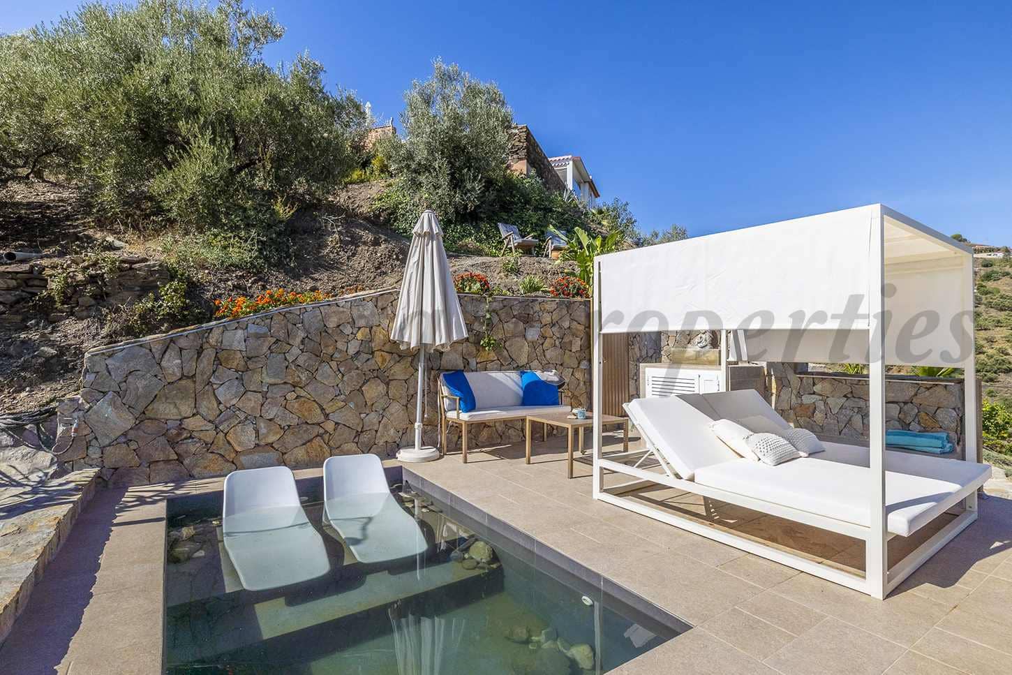 4 Zimmer Villa zu verkaufen in Competa mit Pool - 995.000 € (Ref: 9095565)