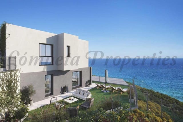 3 quarto Casa em Banda para venda em Torrox-Costa, Torrox com piscina garagem - 388 000 € (Ref: 9095716)