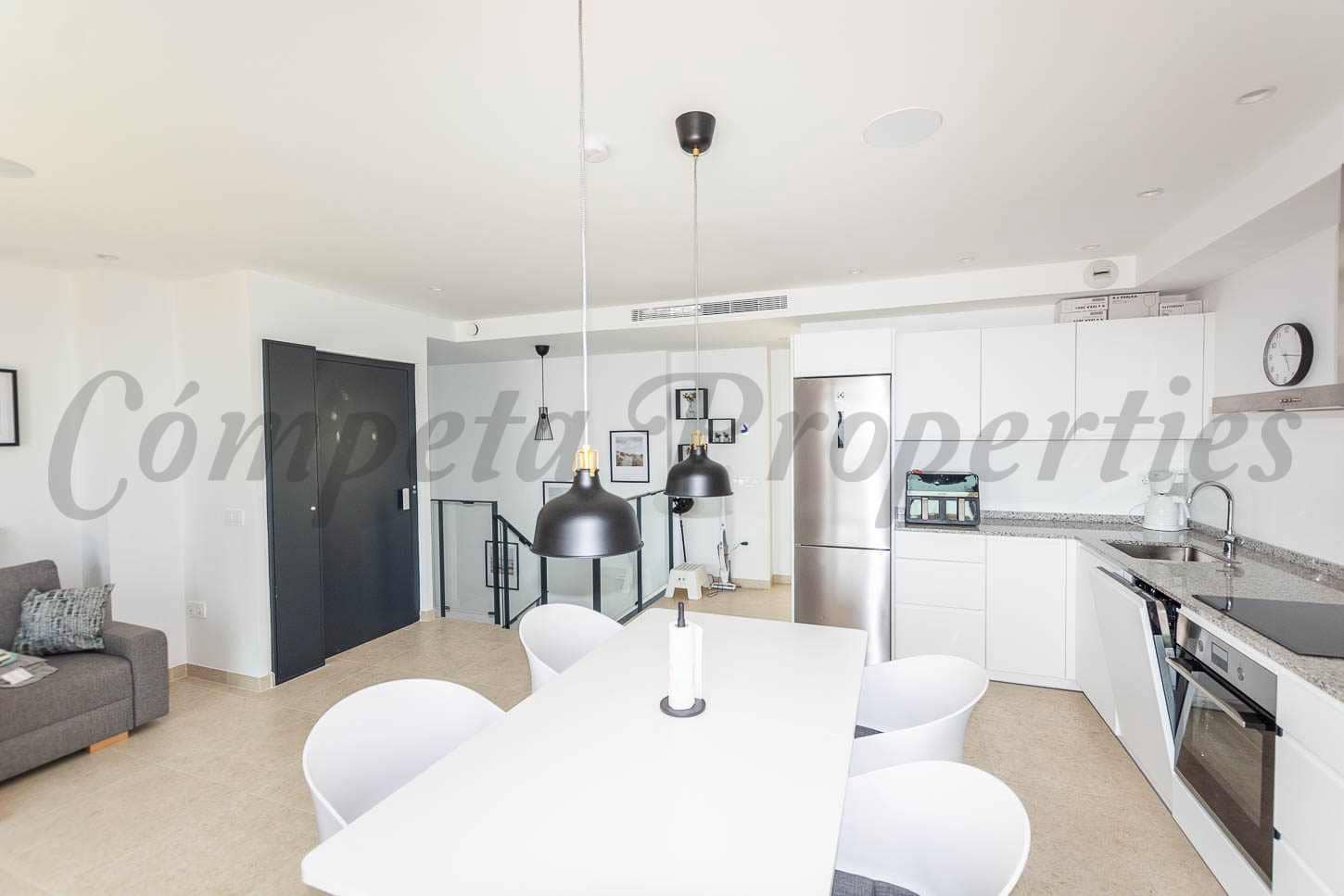 3 soveværelse Villa til salg i Torrox-Costa med swimmingpool garage - € 595.000 (Ref: 9103156)