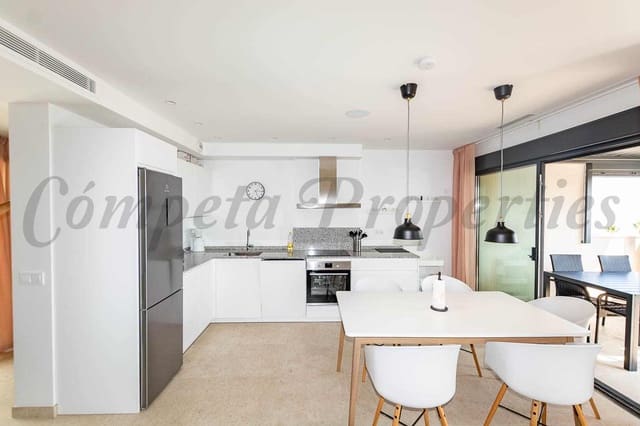 3 soveværelse Villa til salg i Torrox-Costa, Torrox med swimmingpool garage - € 595.000 (Ref: 9103156)