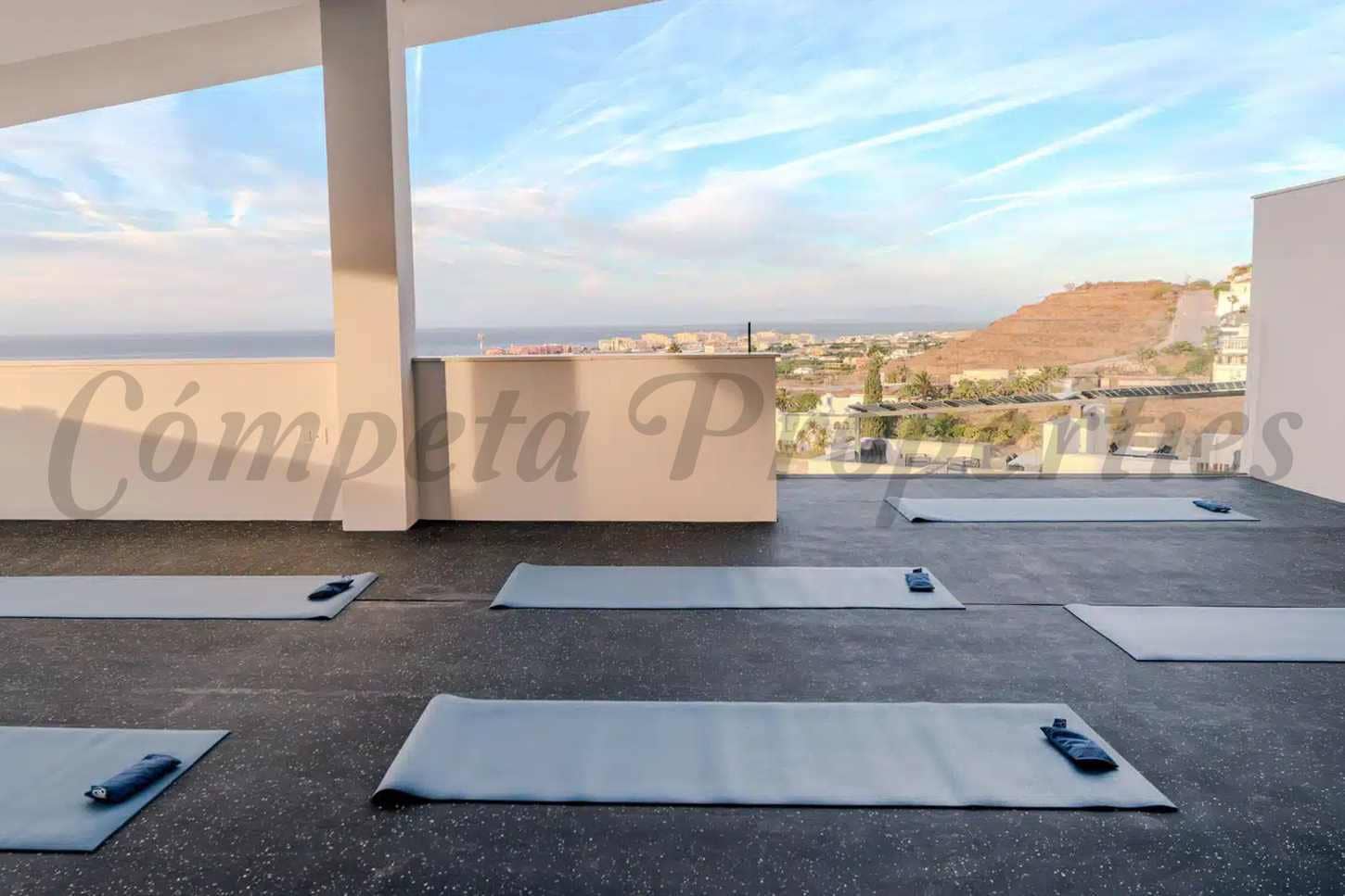 3 soveværelse Villa til salg i Torrox-Costa med swimmingpool garage - € 595.000 (Ref: 9103156)