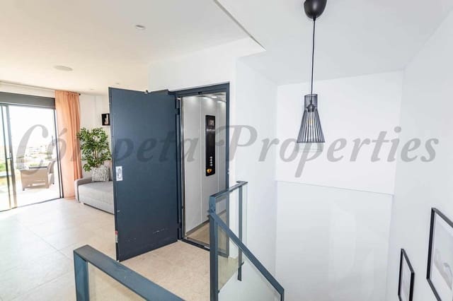 3 soveværelse Villa til salg i Torrox-Costa, Torrox med swimmingpool garage - € 595.000 (Ref: 9103156)