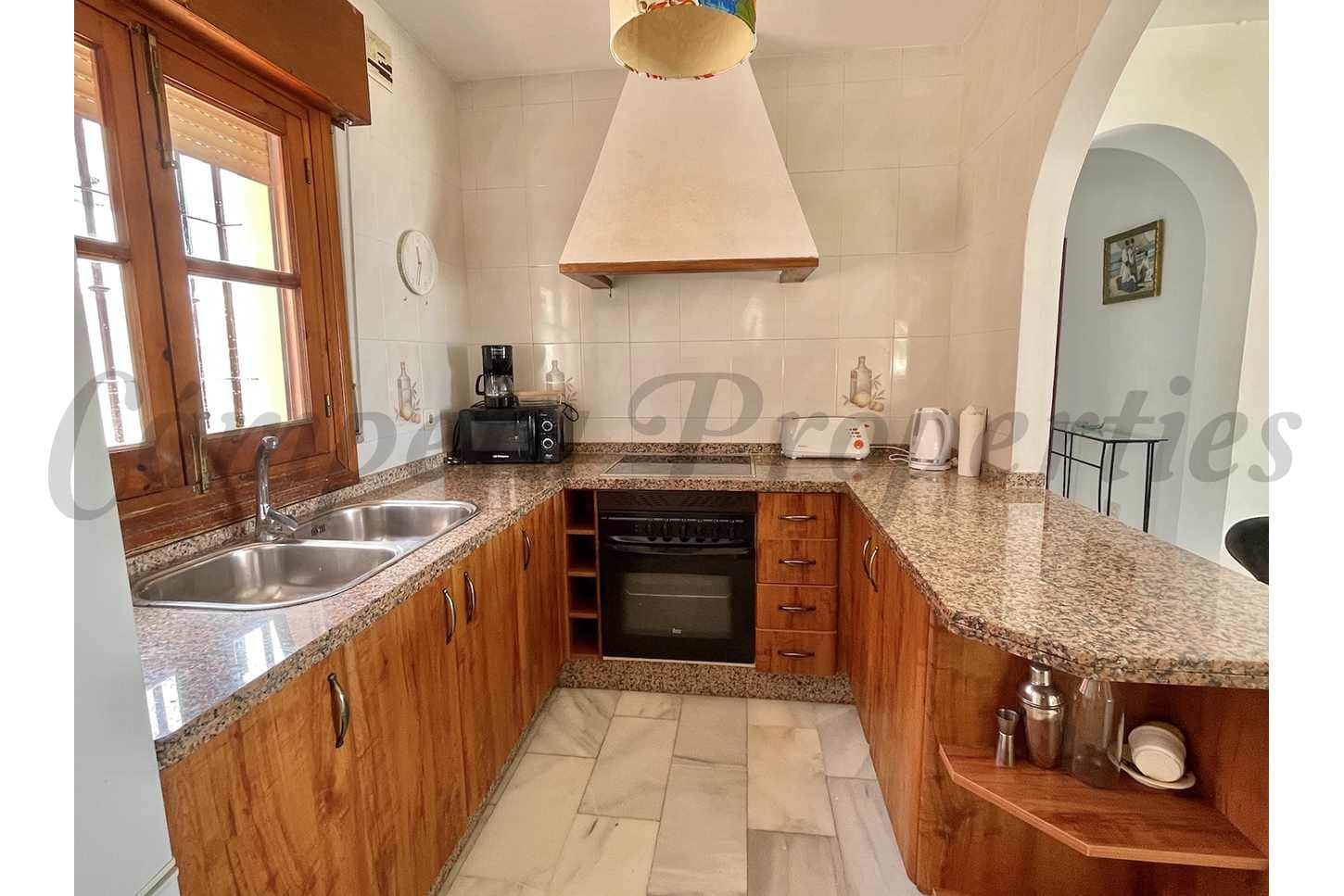 2 bedroom Villa for sale in Nerja with pool - € 650,000 (Ref: 9103869)