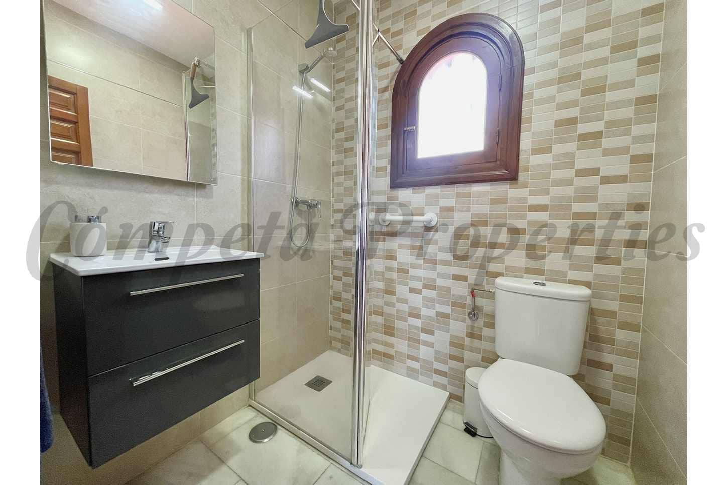 2 bedroom Villa for sale in Nerja with pool - € 650,000 (Ref: 9103869)