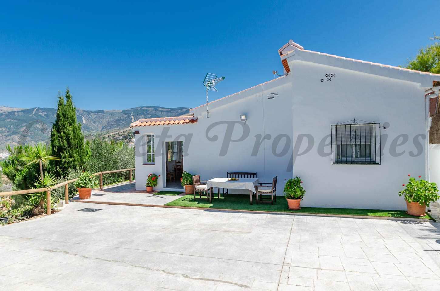 2 soveværelse Villa til leje i Competa med swimmingpool - € 1.000 (Ref: 9106937)