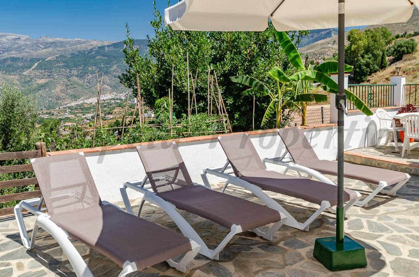 2 soveværelse Villa til leje i Competa med swimmingpool - € 1.000 (Ref: 9106937)