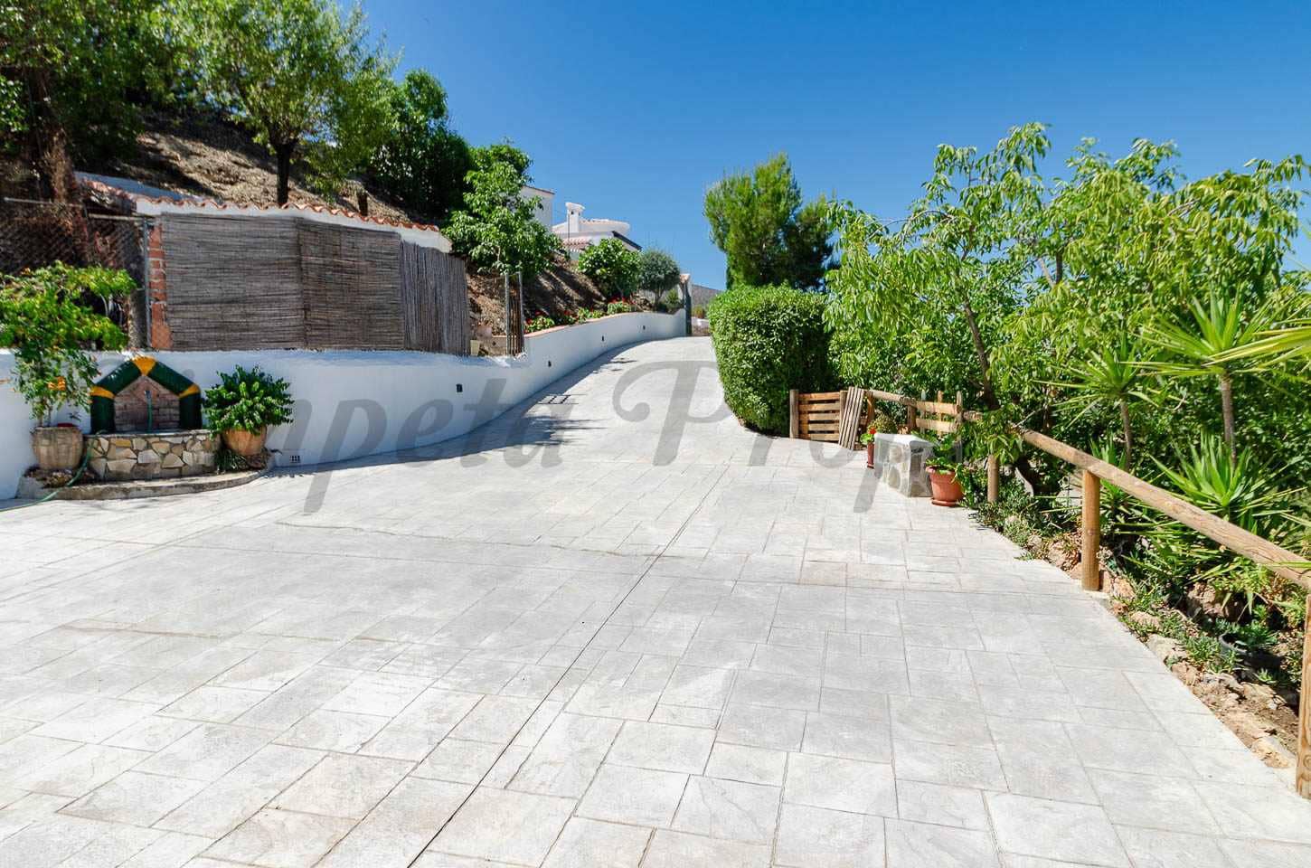 2 soveværelse Villa til leje i Competa med swimmingpool - € 1.000 (Ref: 9106937)