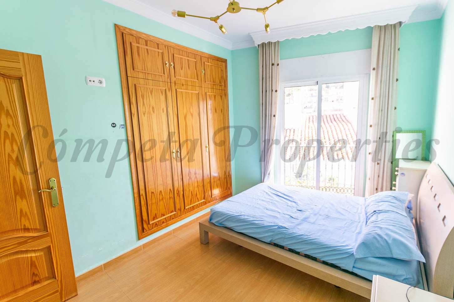 3 soveværelse Lejlighed til salg i Sayalonga - € 262.500 (Ref: 9109152)