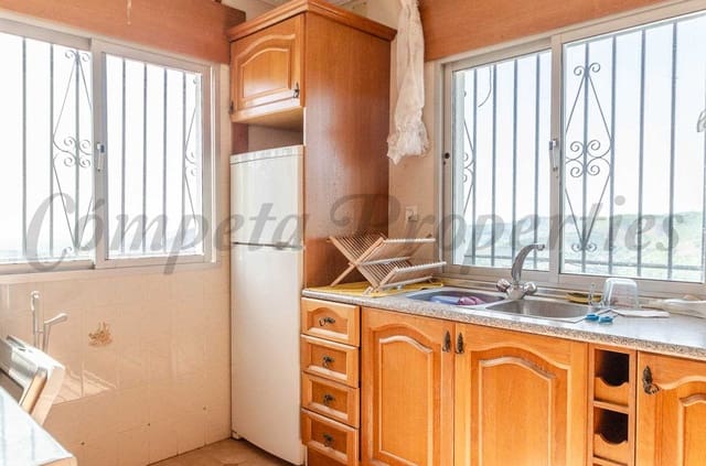 5 makuuhuone Huvila myytävänä paikassa Comares mukana 
autotalli - 249 000 € (Ref: 9113476)